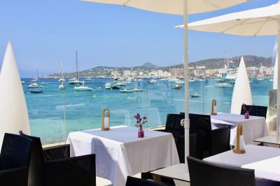 真夏の地中海イビサ島〈サンアントニ地区〉ビーチホテルへ・イビサ島ベストシーズン旅 その4