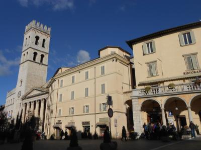 イルミネーションの季節のイタリア旅2019-20～⑩中世の街並みアッシジ街歩き(1)