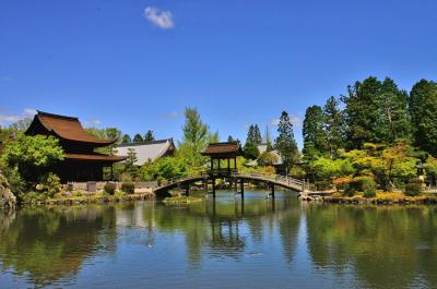 新緑に囲まれ幽玄の世界.虎渓山永保寺