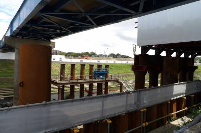 連絡橋の架け替え工事