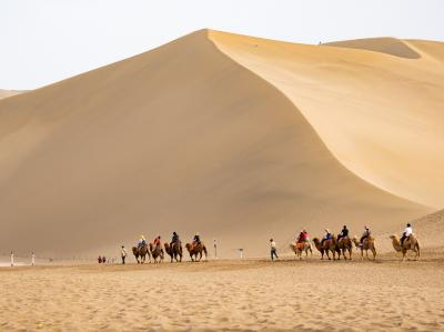 シルクロードの旅（西寧、青海湖、敦煌、張掖、蘭州）