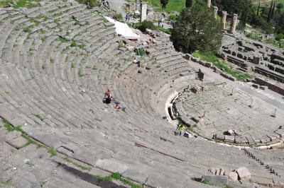 絶景と世界遺産のギリシャ周遊-3　デルフィ　3/21