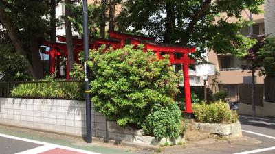 プチさんぽ 練馬・井口稲荷編 慶安2年(1649)伊豆国伊東の地より当地に移築、云々。