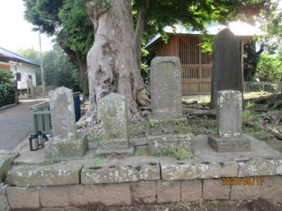 柏市の布施・香取神社・石仏