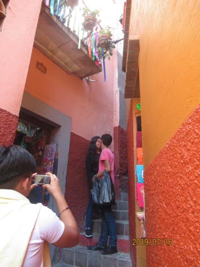 メキシコ 宝石箱をひっくり返したような街、グアナファト