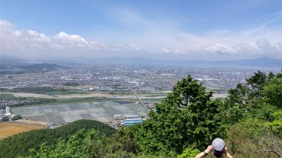 久しぶりに 三上山に登ってみた