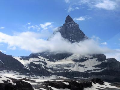 アルプス５大名峰と絶景列車の旅　１６　ついにマッターホルンの全景が見えた