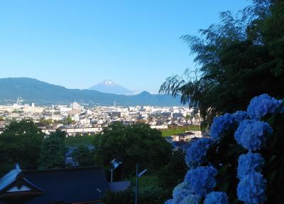 冨士山も脱コロナに声援