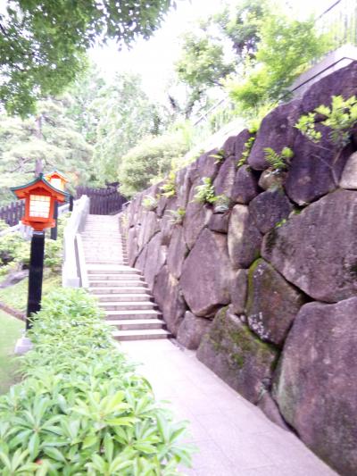 久々の東京散歩　穴八幡で「狛犬」に遭遇！ in 高田馬場