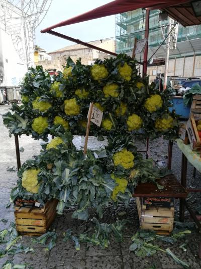 パレルモ　バッラロ市場と街の食べ歩き