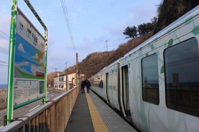 弘前の建物とリゾートしらかみ