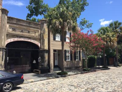 サウスカロライナ州 チャールストン　－　チャーマーズ ストリートの旧奴隷市場博物館へ