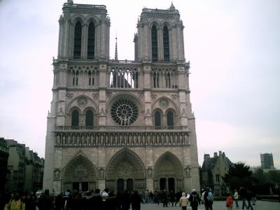フランス・パリをぶらり散策−世界遺産と芸術とオシャレに溢れる街−