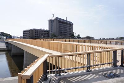 桜城橋（さくらのしろばし）　～檜（ヒノキ）の香る岡崎市の新名所～