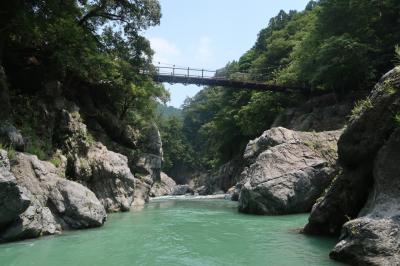 暑い夏はマイナスイオンを浴びに渓谷へ☆日帰り奥多摩ハイキング