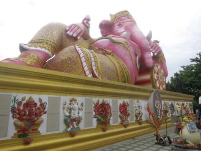 バンコク４日間　その６ピンクのガネーシャの寺ワット・サマーン・ラッタナーラーム散策