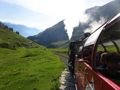 絶景が広がるアルプスの山歩きと鉄道の旅：スイス、リヒテンシュタイン旅行【１４】（2019年秋 ３日目&#10120; 蒸気機関車に牽かれて）