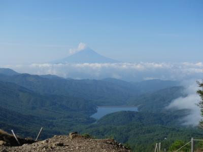 2020 山梨県 父子２人旅～ 大菩薩嶺（２,０５７ｍ） ～ 登山編 ～ 山頂から絶景の稜線下り ～