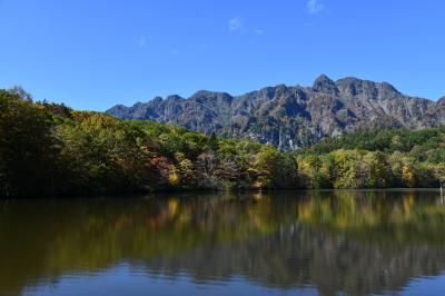戸隠の秋探しは“晴れた鏡池”で決まり!