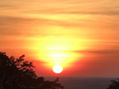 送料無料】深見東州 カンボジア プノンバケンの夕陽 絵画
