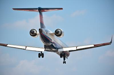 久々に千里川から飛行機見物