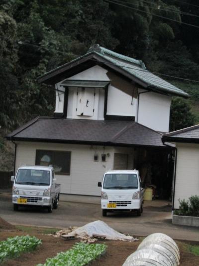 峠を越える道路がある舞岡の谷戸・童子谷