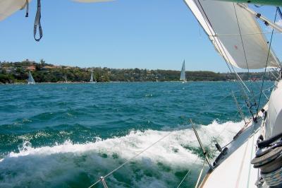 シドニーハーバーのヨットセーリングで初めてのクルー体験 (Yacht sailing in Sydney harbour)