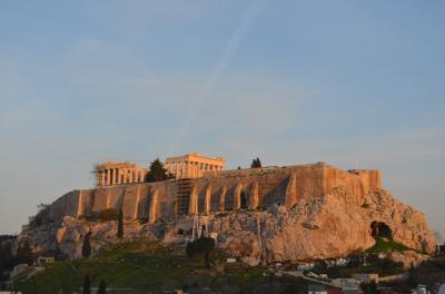 パルテノン神殿を毎日見上げる贅沢、アテネの街