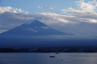 秋色の河口湖へ