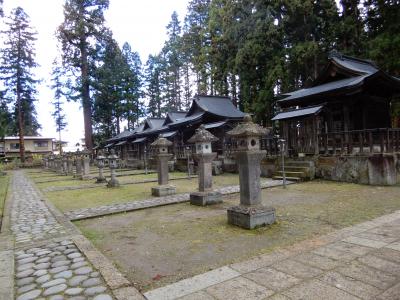 ２泊３日でレンタカーを使い晩秋の山形県を巡る／上杉家廟所から、そばの店ひらま、蔵王温泉大露天風呂