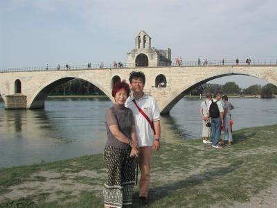 2004年フランスの旅⑩。アビニヨン、憧れていたル・プリウレに行きました。菅野さんとも再開。