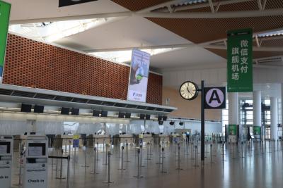 新千歳空港いろいろ、その後はJALで福岡まで飛ぶ。