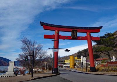 晩秋の日光、中禅寺湖を観光