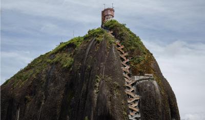 世界一周　コロンビア 悪魔の岩 ピエドラと映えの街グアタペ観光