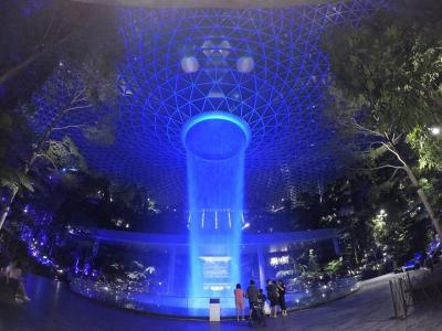 モルディブ旅行(番外編) 5時間のトランジットでシンガポール・チャンギ空港のJewelに繰り出す