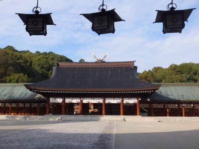 宮崎と縁の深い橿原神宮へ。神社の朝は爽やか。
