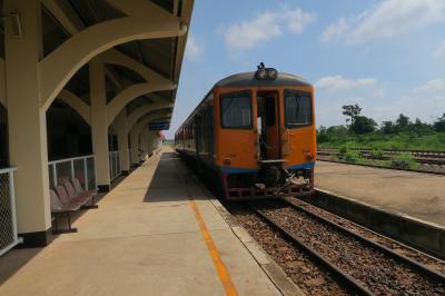 タイ・ラオス　メコン川紀行　6日目　ラオス唯一の鉄道でタイへ