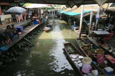 タイ・ラオス　メコン川紀行　8日目　バンコクうろうろ　水上マーケットと無人駅