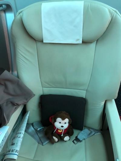 JAL国内線ファーストクラスに乗って福岡へ