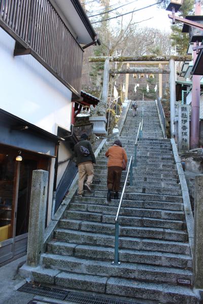 伊香保温泉の階段を歩く