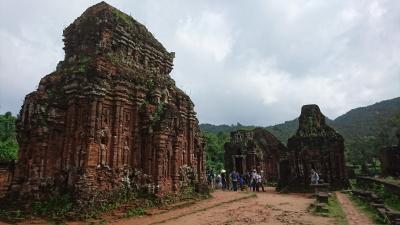 年末年始ベトナム北中部紀行（４）　廃墟感漂うチャンパ王国の聖域　ミーソン遺跡