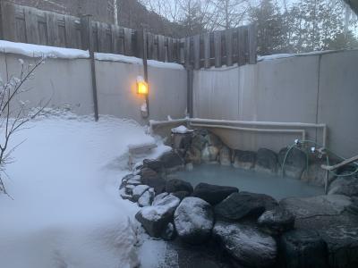 日光湯元温泉_Nikko Yumoto Onsen　開湯は奈良時代！乳白色の硫黄泉の露天で雪見風呂