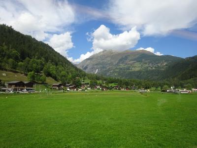 絶景が広がるアルプスの山歩きと鉄道の旅：スイス、リヒテンシュタイン旅行【４２】（2019年秋 ７日目⑦ 長閑なスイス路を行くⅠ）