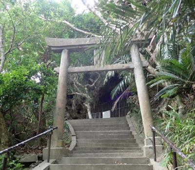 バスで行く　癒しの島　浜比嘉島　コロナ禍にぴったり！　人は少なめ静かな島・・・