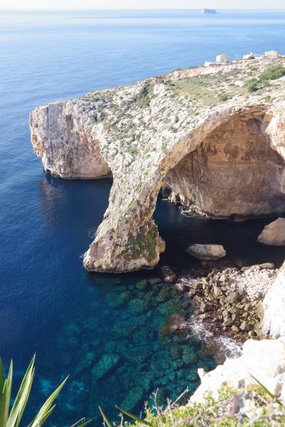 地中海の真ん中にあるマルタ島（８）　　　　ブルーグロット「青の洞門」