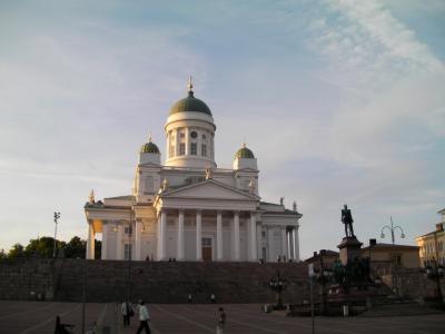 ヘルシンキ３世代の旅・４　トラム乗車中接触事故遭遇　