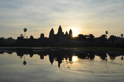 カンボジア　トゥクトゥクで巡る遺跡の旅　その２　アンコールワット編
