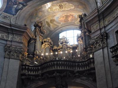 ウィーンのバロック様式、聖ペーター教会 （１７３３年）