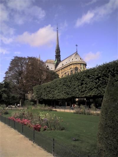 ノートルダム大聖堂（パリ）のスマホ写真発見（２００６年）