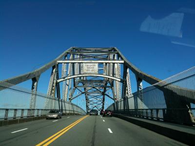 マサチューセッツ州(北海道の姉妹都市) ケープコッド サガモア　－　運河にかかる橋を行く